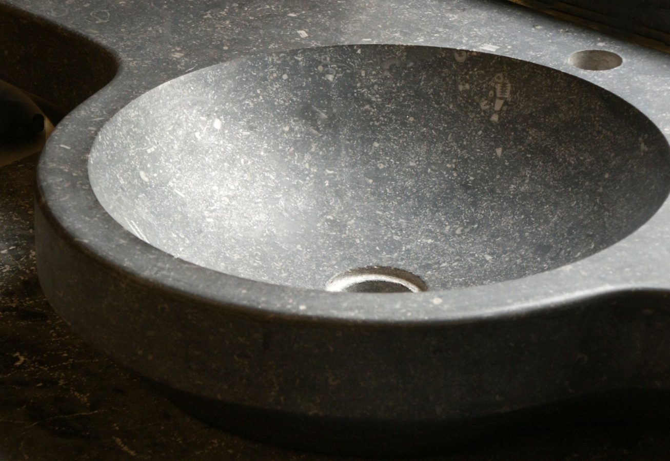 Blaustein Küchenarbeitsplatten und Becken | Naturstein Vonderhecken