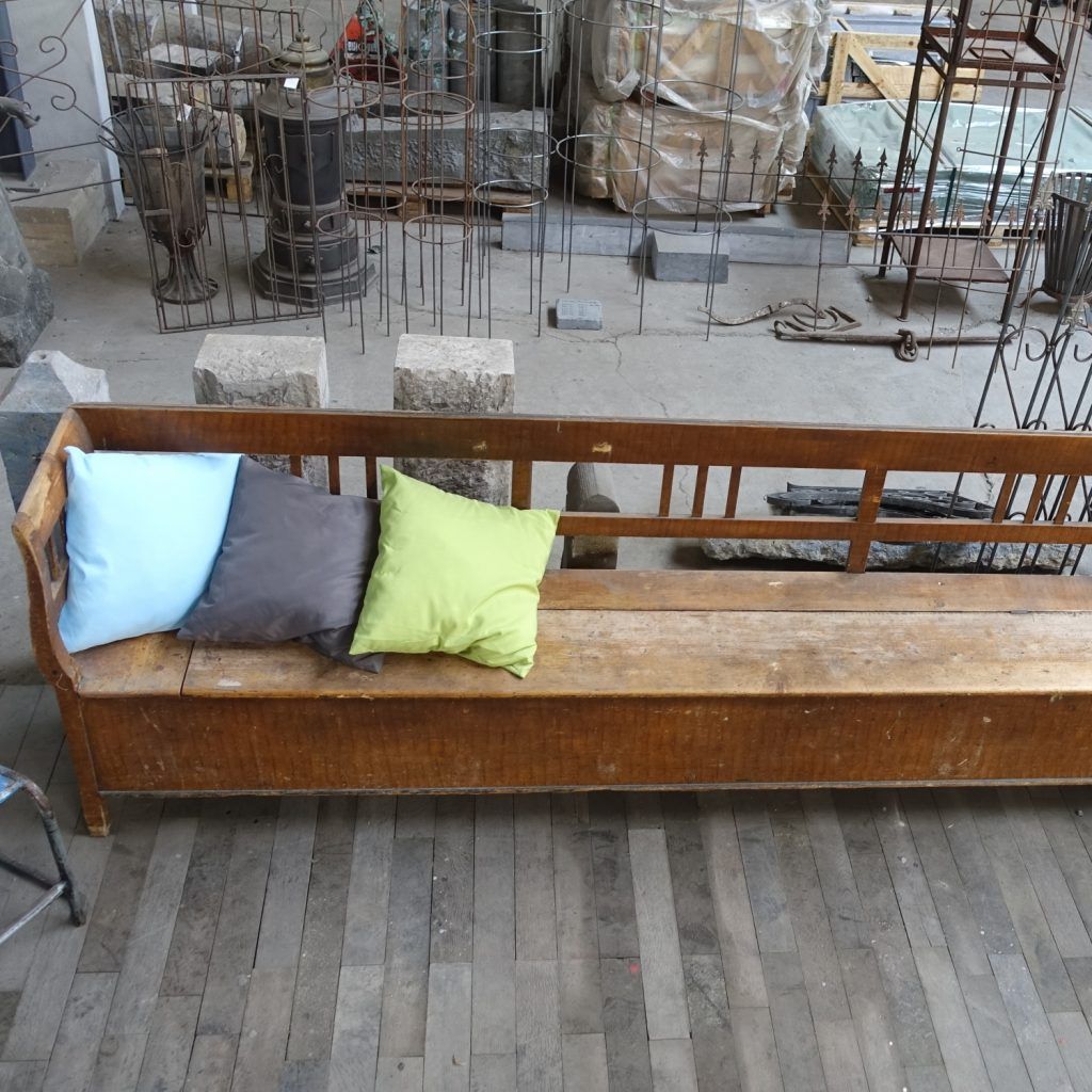 Breite Holzbank | Naturstein Vonderhecken